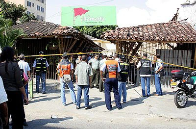 ABREN INVESTIGACIÓN A PROPIETARIOS DE LOCALES DONDE CAYÓ TECHO Y DEJÓ HERIDAS 7 PERSONAS