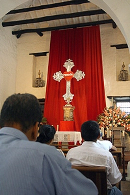 MIÉRCOLES SANTO SE INICIA CON PROCESIÓN EN LA AVENIDA ROOSEVELT