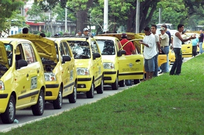 LOS TAXISTAS DE CALI VIVIRÁN JORNADA DE GOBIERNO AL BARRIO