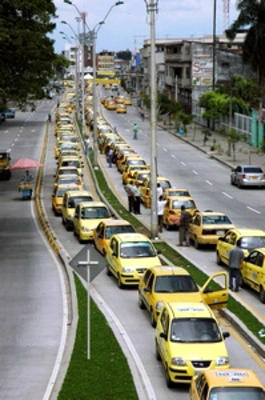 CALI TIENE EN SUS TAXISTAS A LOS MEJORES  PROMOTORES DE LA 'FERIA'