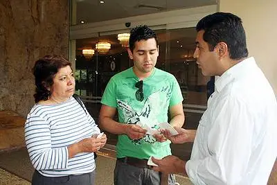 ALCALDE REALIZA ACCIONES PEDAGÓGICAS EN HOTELES, CENTROS COMERCIALES Y CENTROS DE SALUD PARA EVITAR EL VIRUS H1N1 