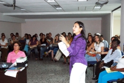 MUJERES DE NAVARRO AGRADECEN APOYO DE  BIENESTAR SOCIAL