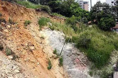 ALCALDE ADVIERTE QUE NO TODOS LOS SUELOS DEL OESTE DE LA CIUDAD  SON APTOS PARA CONSTRUIR