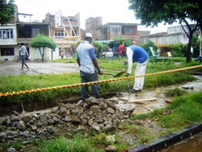 PARQUE DEL BARRIO SAN PEDRO ESTRENA MURO DE CERRAMIENTO 