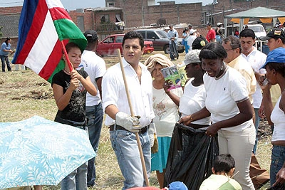 EL ALCALDE Y SU GABINETE PUSIERON A LATIR EL CORAZÓN EDUCATIVO DEL DISTRITO DE AGUABLANCA