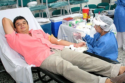 40 servidores públicos donaron sangre en el Cam