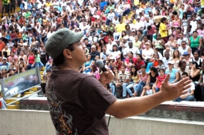 Cristóbal Díaz Ayala musicólogo internacional, en Festival de Salsa y Verano