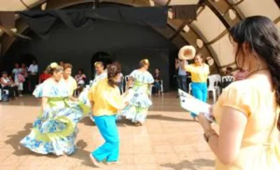 En Los Cristales se realizan las audiciones del Festival Años Dorados