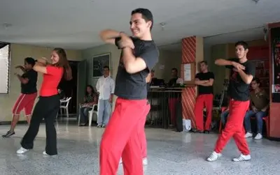 Seguridad Social en Salud visita a los artistas caleños 