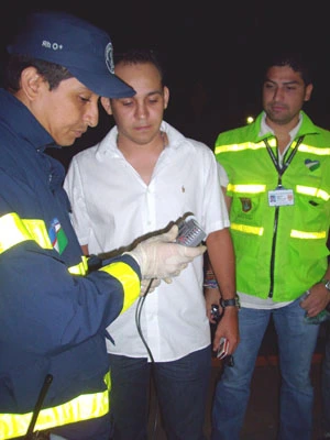 Secretario de Vivienda, al frente de operativo de  alcoholemia
