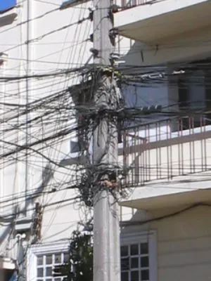 Llamado a operadores de telecomunicaciones para que haya competencia leal