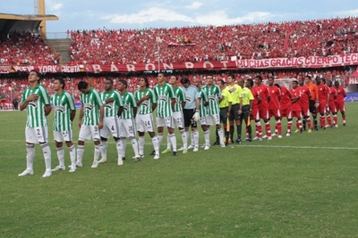 Alcalde Jorge Iván Ospina respondió al llamado de Umaña. “Va la madre para que el que no llenó el estadio”