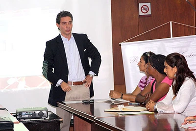 80 empresarios caleños se capacitarán en inglés comercial gracias al 'Plan Exportador' de la Alcaldía