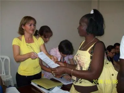 Secretaría de Vivienda entrega subsidios de mejoramiento a madres cabeza de famili