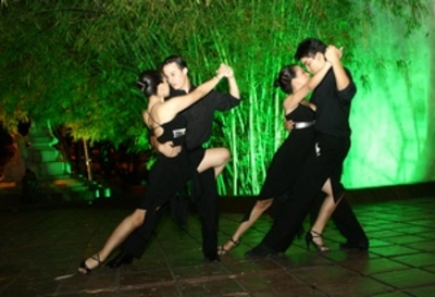El tango está  vivo en los adultos mayores