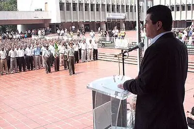 685 jóvenes de la ciudad ingresan como auxiliares bachilleres, gracias a un convenio entre Alcaldía y Policía