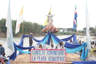 Cantaoras y Petronio, una misma fiesta