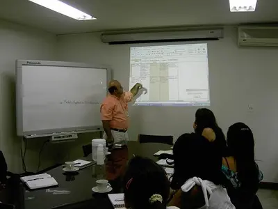 Comunicadores de Cali y del Valle se reúnen para diseñar estrategia de divulgación del CONPES 3550