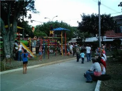 Padres e hijos volvieron al parque del barrio El Jardín 