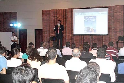 La Autónoma protagonizó el primer foro de discusión del MIO