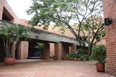 Conversatorio sobre negritudes, con Franklin Knigth
