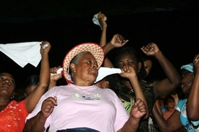 ¡Y Dios puso el negro aquí!