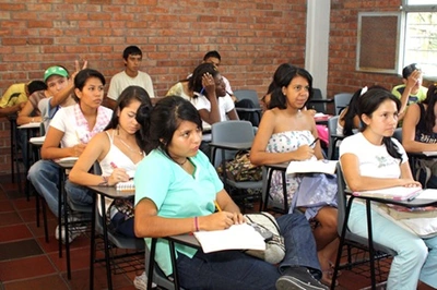Gobierno inyecta recursos para prevenir la violencia en jóvenes de alto riesgo