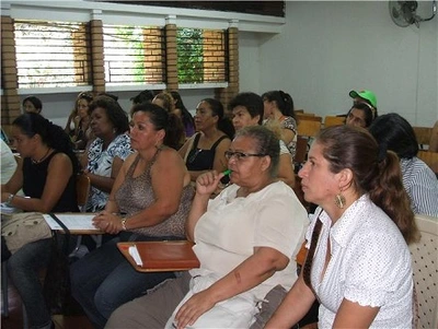 Centro de Capacitación para la Mujer recibe visita internacional