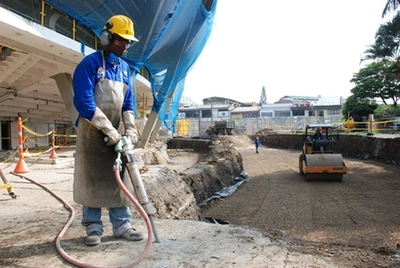 Con demoliciones, avanzan las obras del Pascual Guerrero