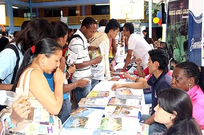 Jóvenes del Plan Talentos analizan oferta académica