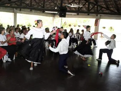Terapia gratuita con música colombiana