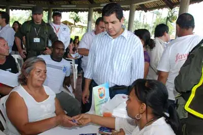 Con éxito finaliza jornada de entrega de bonos a afectados por invierno
