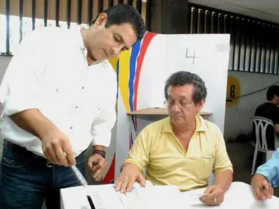 El Alcalde Ospina ejerció derecho al voto en la CVC