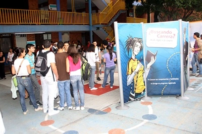 Alcaldía aportó en compra de pines para jóvenes del Plan Talento