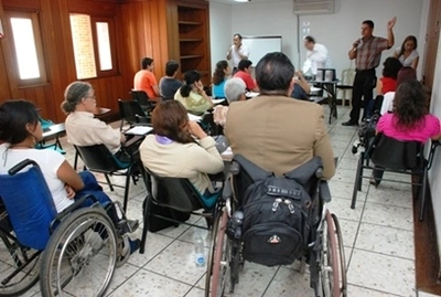 Discapacitados de la comuna 10 tendrán asistencia integral