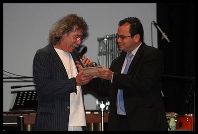 Larry Joseph vibró con Tamborimba     