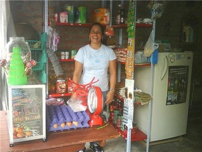 Familias desplazadas inician proyectos productivos