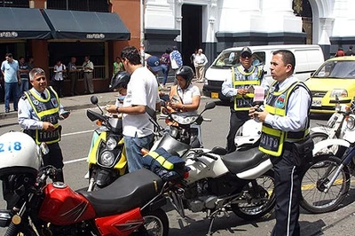 Ofensiva total a invasión del espacio público