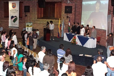 Con capacitación y cultura se aleja a los jóvenes de la violencia