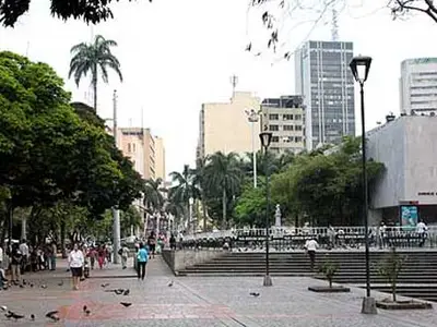 Cali analiza este jueves con sus vecinos, temas de ciudad región