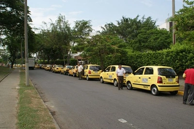 Establecidos 33 Sitios de abordaje de pasajeros de taxis
