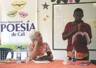 Las letras cambiaron la rutina de los caleños 
