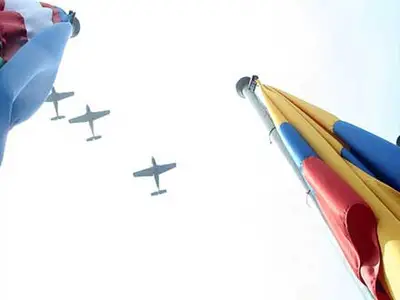 Este sábado, 3:30 de la tarde, desfile militar del Bicentenario