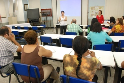 Educación virtual para educadores presenciales