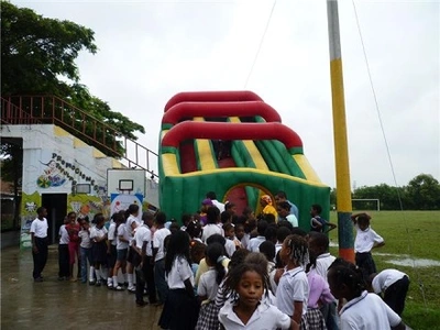 En la recta final, juegos para la comunidad afro