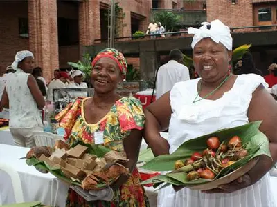 Muestra gastronómica y artesanal de El Petronio