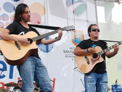 Caleños conmemoraron el Bicentenario de Colombia