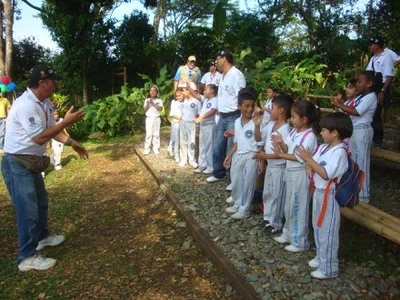 Educación y Cultura en el Teatrino del Ecoparque  de Pance