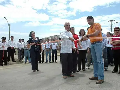 Entregan parque y una nueva vía en el sector de Valle del Lili