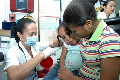 En cumpleaños de Cali, niños fueron inmunizados contra Sarampión y Rubéola
